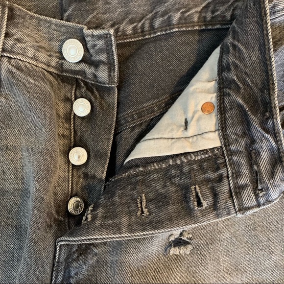 Levi’s 501 Shorts in Fun Night Size 26 - Picture 8 of 15